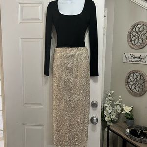 Gold sequins pencil skirt
